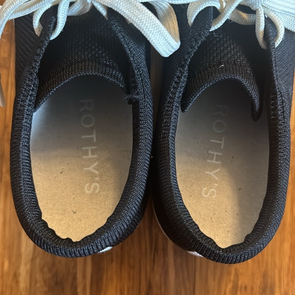 Like NEW Rothy’s Black Laceup Sneakers sz 8.5 - Picture 4 of 6